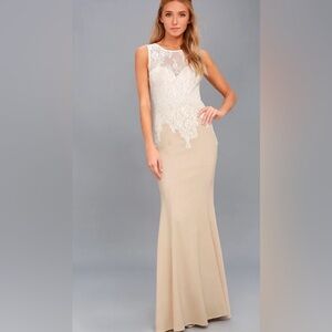 Lulu’s Elegant Beach Tan Sweetheart  white wedding gown Love Lace